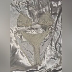 Dippin Daisy’s Bikini Top & Brief (L)